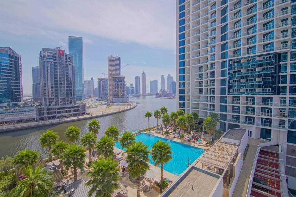 Luxury Hotel Apartment With A Canal View 迪拜 外观 照片