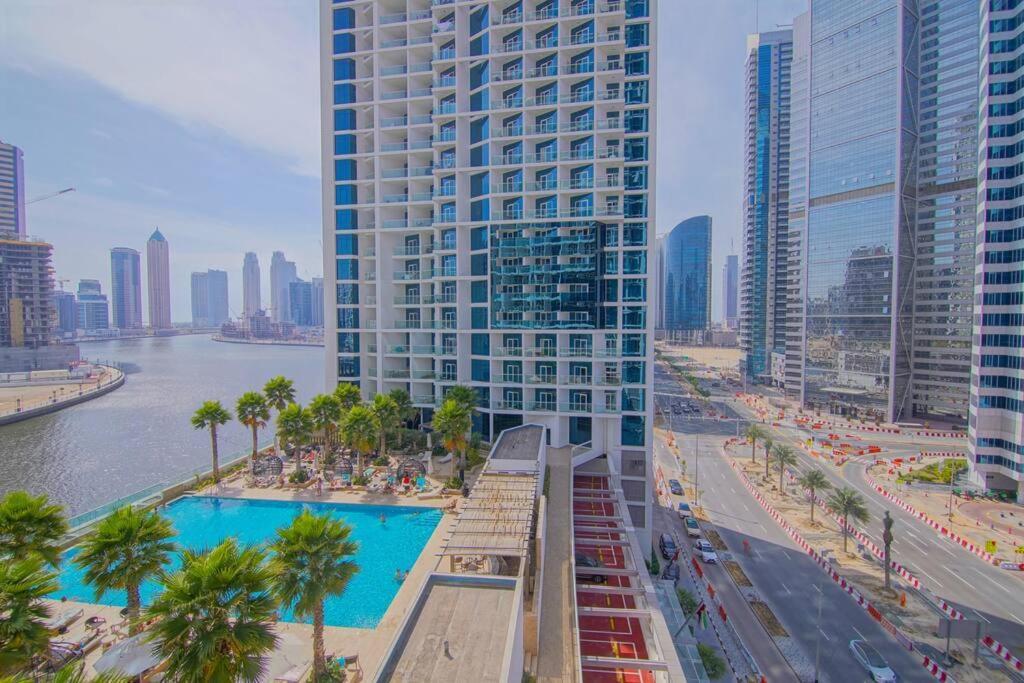 Luxury Hotel Apartment With A Canal View 迪拜 外观 照片
